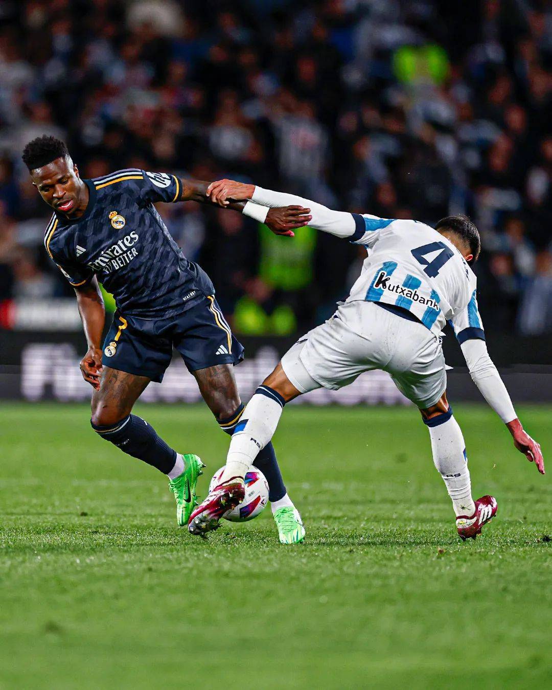 关于里程碑夜！奥兰多魔术战术微调；西甲今夜刷纪录；态度坚定；年轻球员得到机会的信息