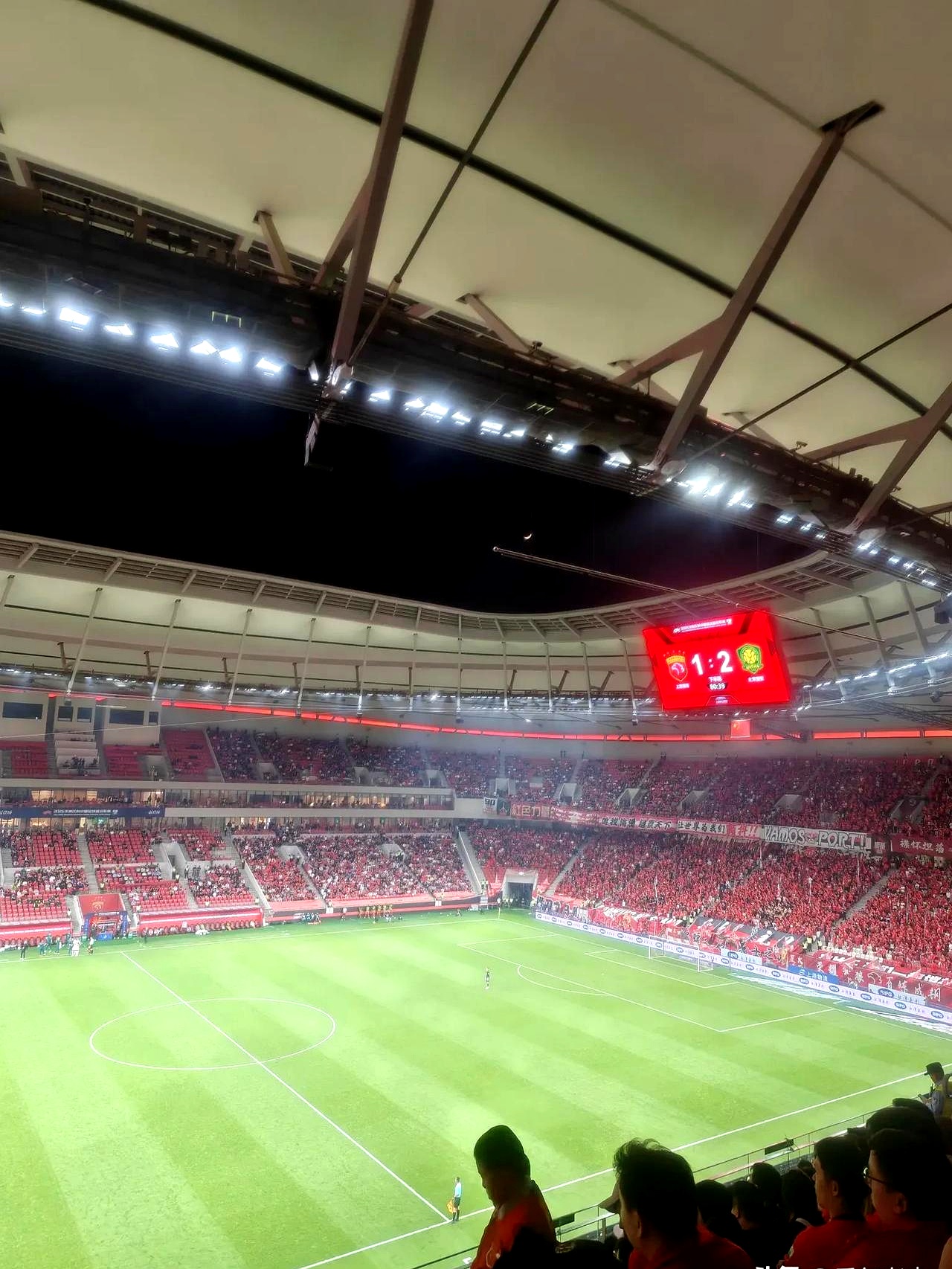 包含上海海港训练开放日，国际比赛日强势反弹引欢呼，法国杯在即，年轻球员得到机会的词条