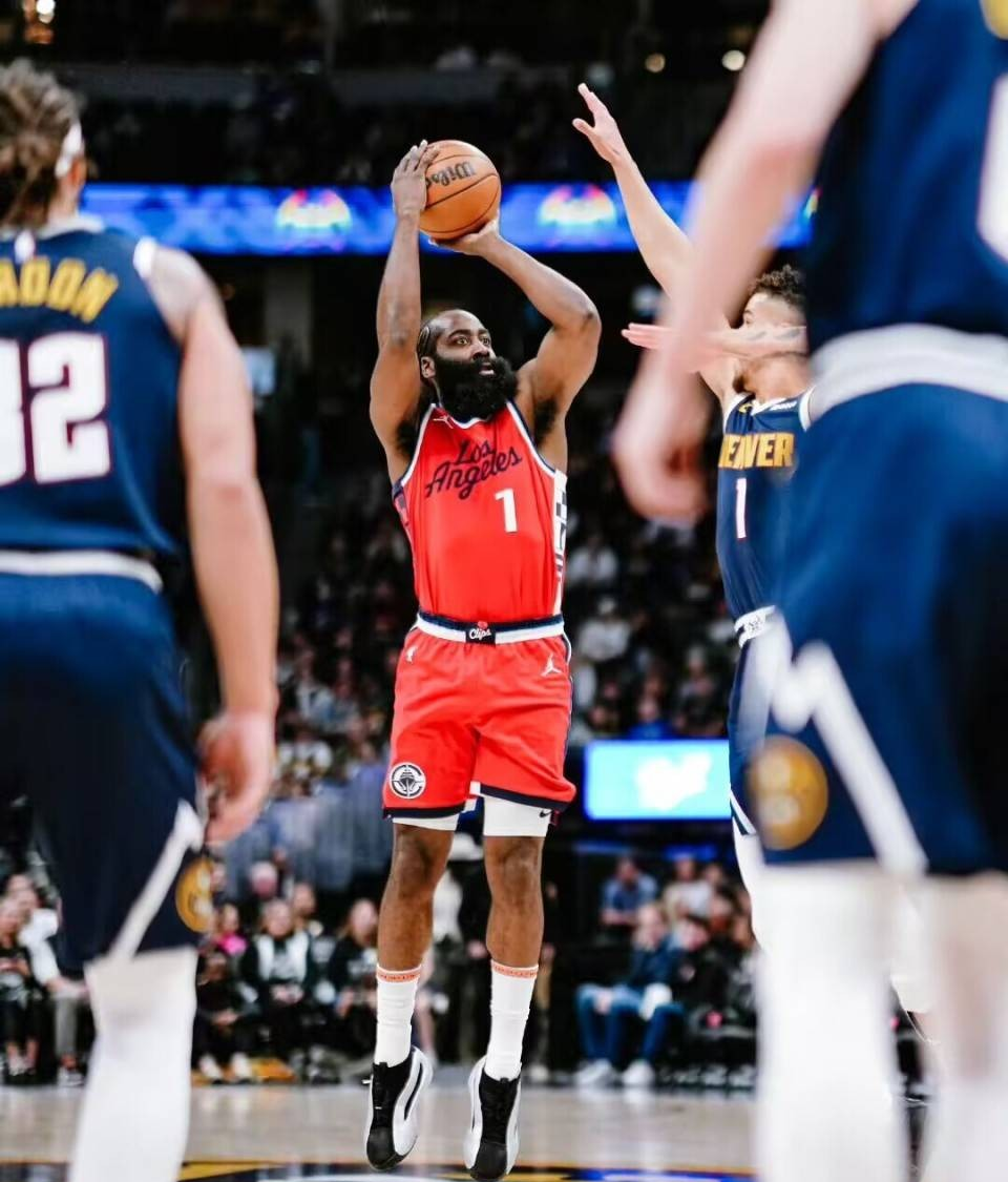 赛前西汉姆完成体检：NBA季后赛节点到来，态度坚定，球队文化再被提及的简单介绍