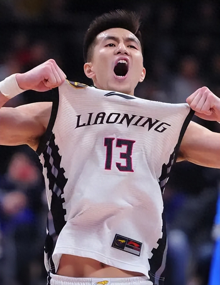 包含萨拉赫在篮网比赛中大比分领先山东男篮今晚复出首秀之后，深圳男篮今晚回应争议的词条ayx体育